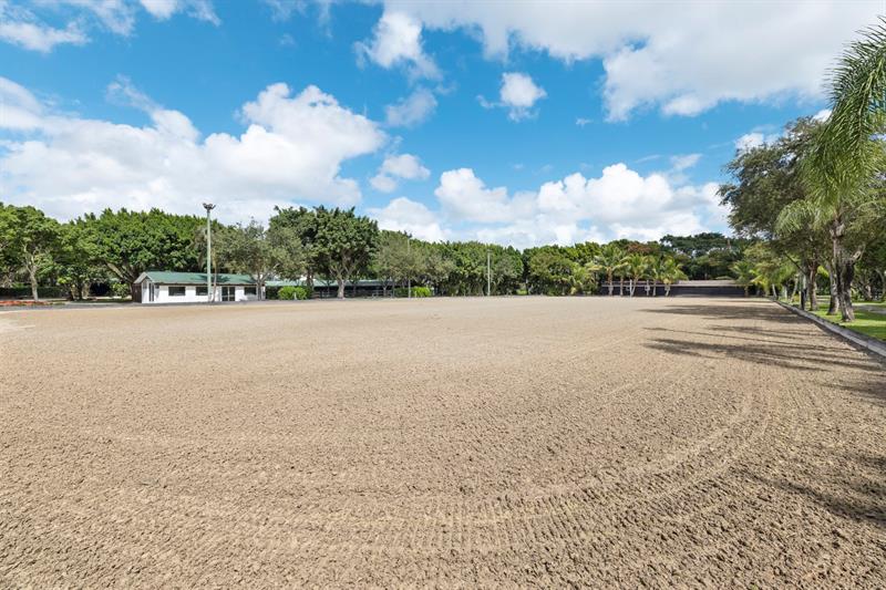 Image 31 of 75 For 14996 50th Street