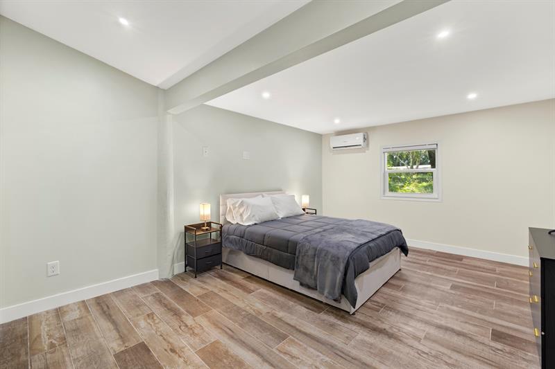 Image 58 of 75 For 14996 50th Street