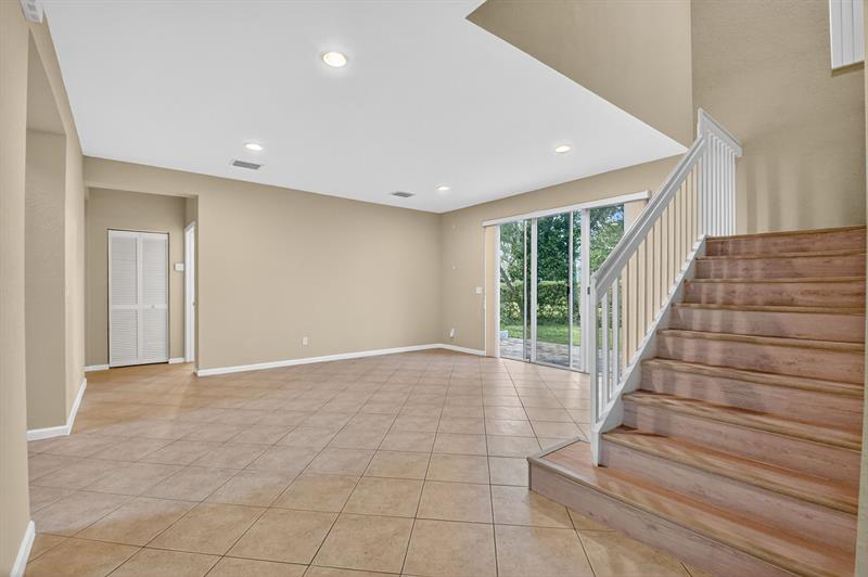 Image 10 of 69 For 9393 Savannah Estates Drive