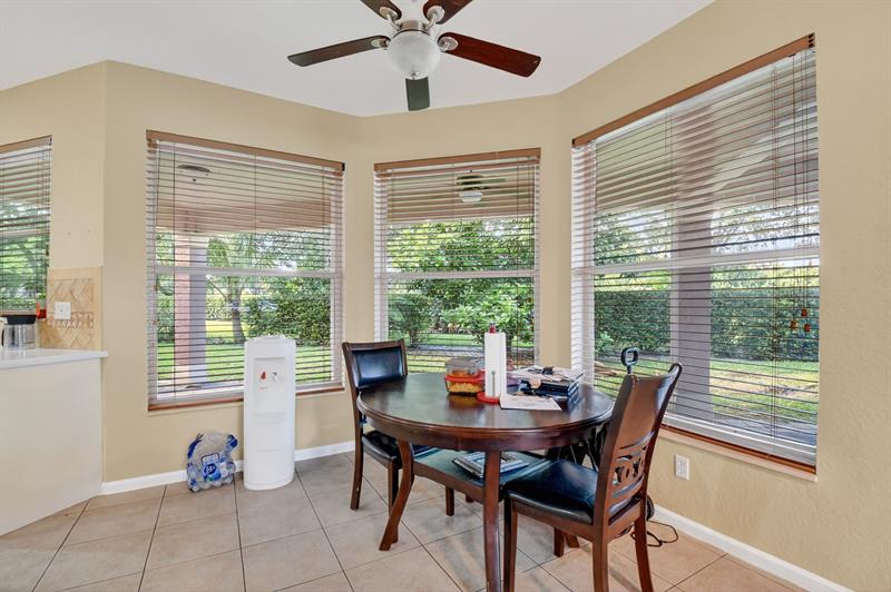 Image 21 of 69 For 9393 Savannah Estates Drive