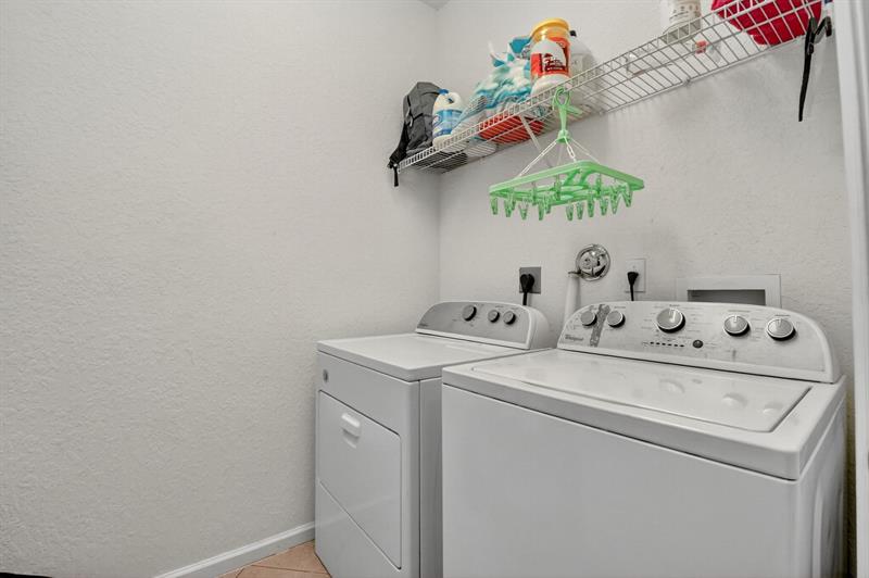 Image 26 of 69 For 9393 Savannah Estates Drive