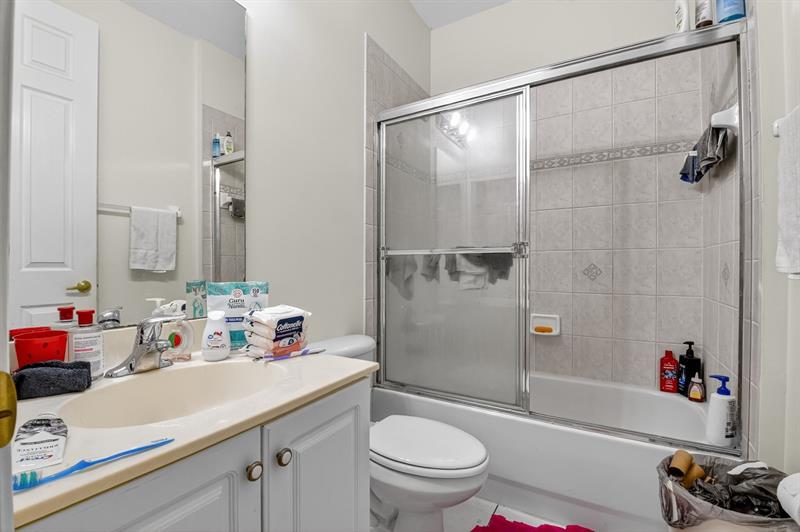 Image 32 of 69 For 9393 Savannah Estates Drive