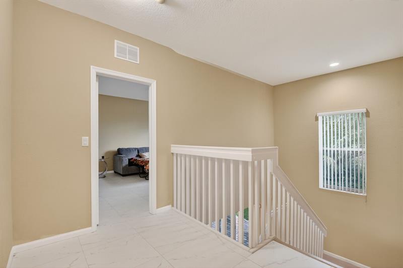 Image 36 of 69 For 9393 Savannah Estates Drive