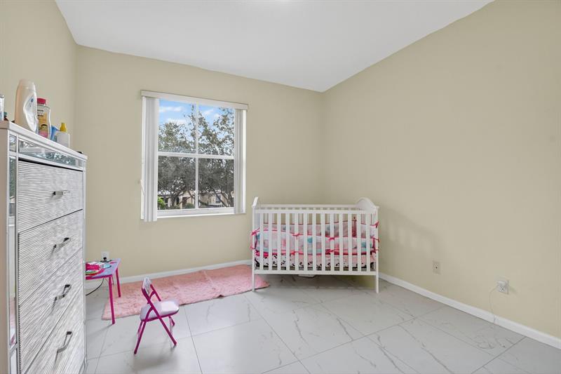 Image 40 of 69 For 9393 Savannah Estates Drive