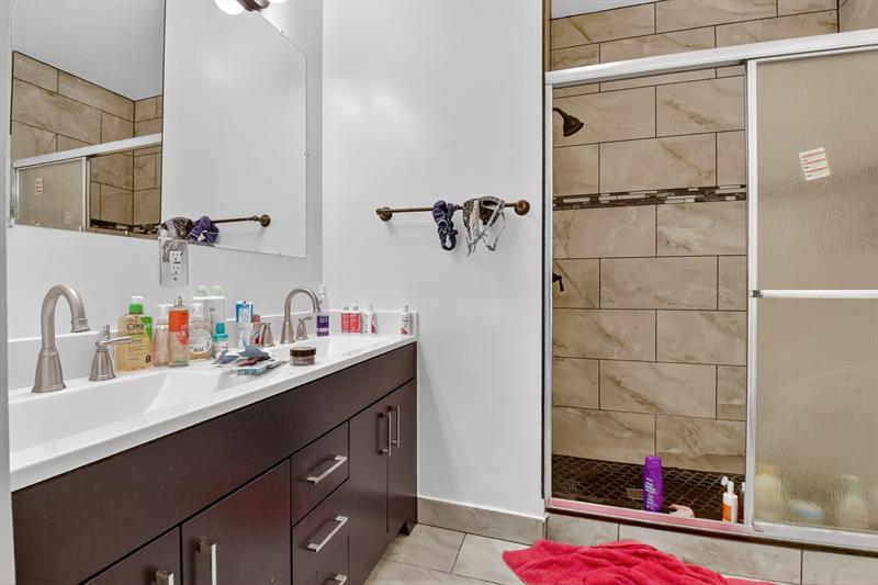 Image 43 of 69 For 9393 Savannah Estates Drive