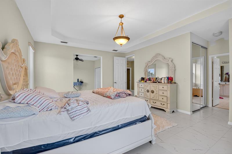 Image 55 of 69 For 9393 Savannah Estates Drive