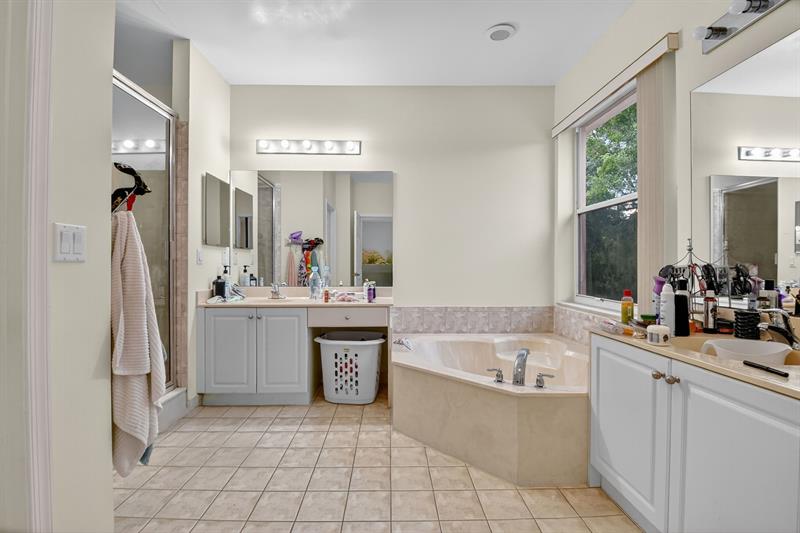 Image 58 of 69 For 9393 Savannah Estates Drive