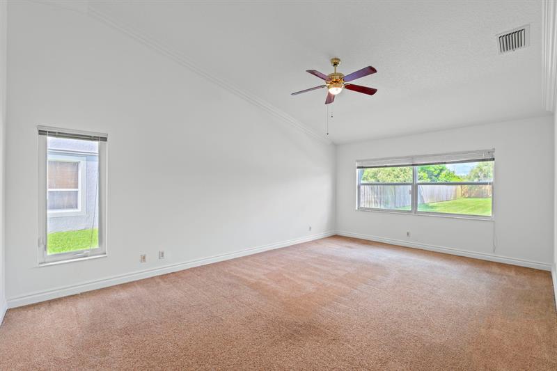 Image 37 of 71 For 10475 Bermuda Dr