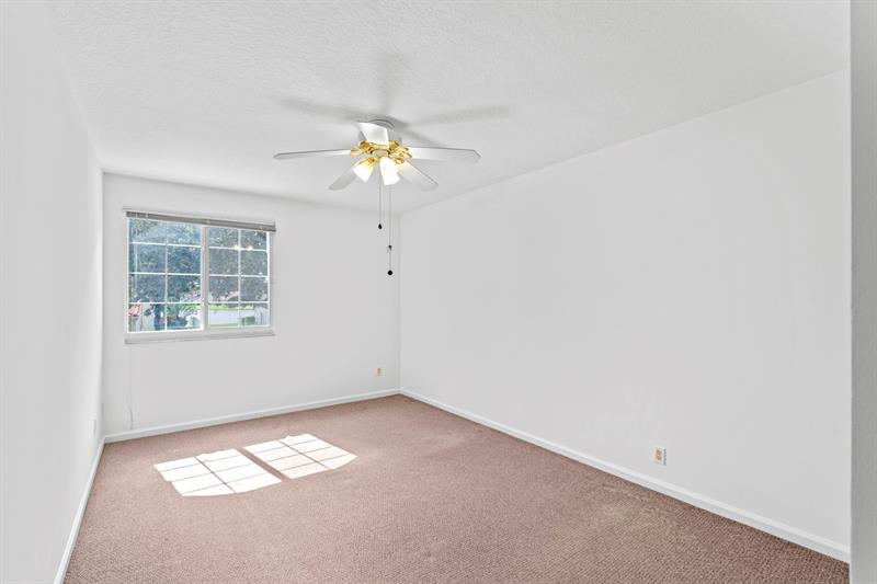 Image 45 of 71 For 10475 Bermuda Dr