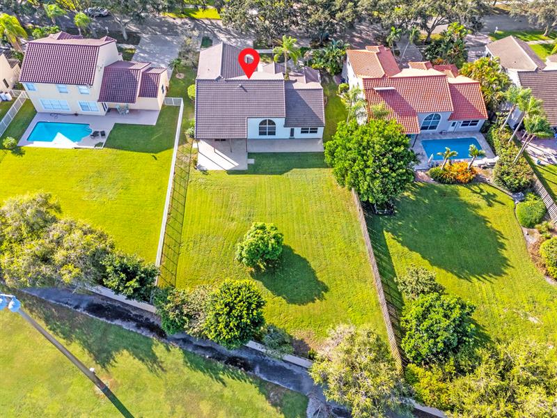 Image 66 of 71 For 10475 Bermuda Dr