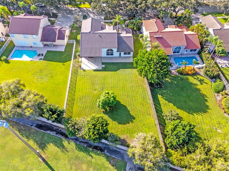 Image 67 of 71 For 10475 Bermuda Dr