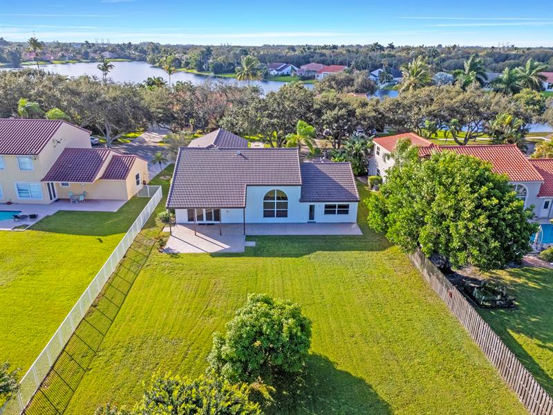 Image 68 of 71 For 10475 Bermuda Dr