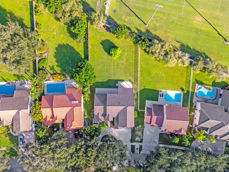 Image 70 of 71 For 10475 Bermuda Dr