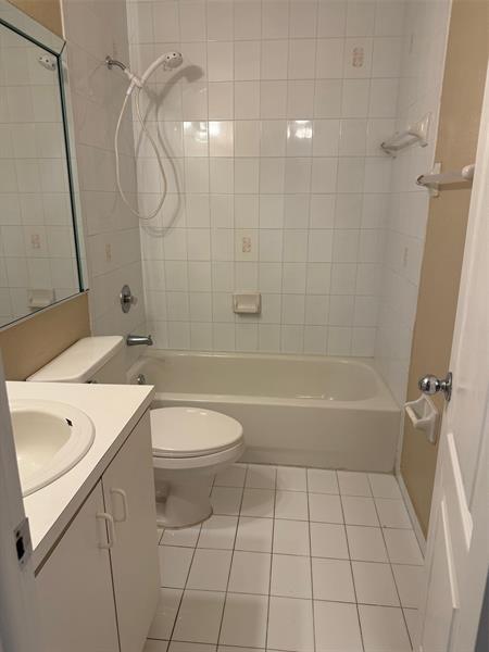 Image 8 of 10 For 7556 173rd St