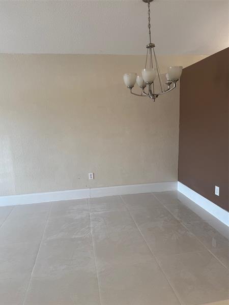 Image 9 of 10 For 7556 173rd St