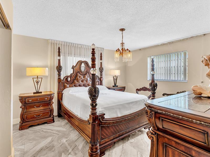 Image 29 of 56 For 3990 42nd Ave  308