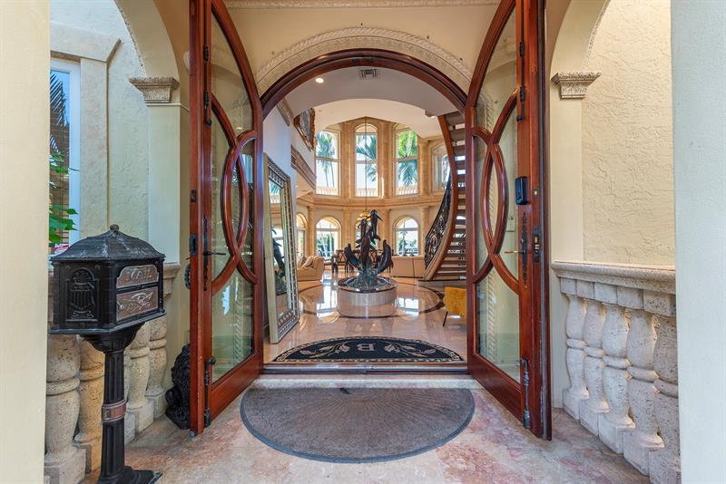 Image 13 of 93 For 3005 19th St