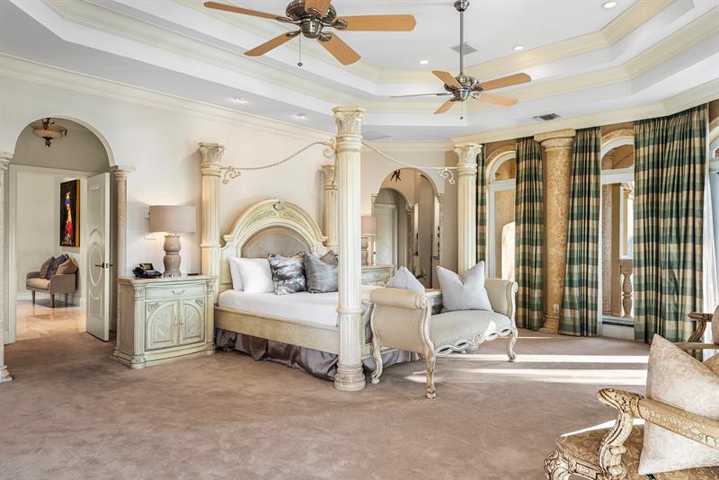 Image 31 of 93 For 3005 19th St