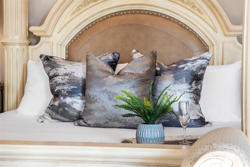 Image 33 of 93 For 3005 19th St