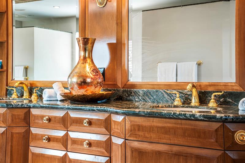 Image 38 of 93 For 3005 19th St