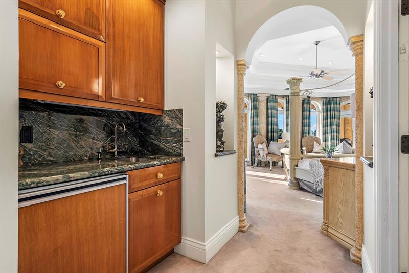 Image 40 of 93 For 3005 19th St