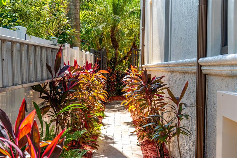 Image 52 of 93 For 3005 19th St