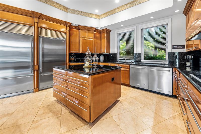 Image 56 of 93 For 3005 19th St