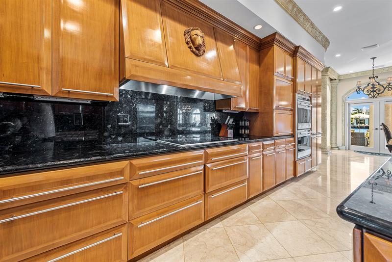 Image 57 of 93 For 3005 19th St