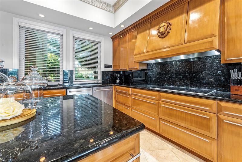 Image 58 of 93 For 3005 19th St