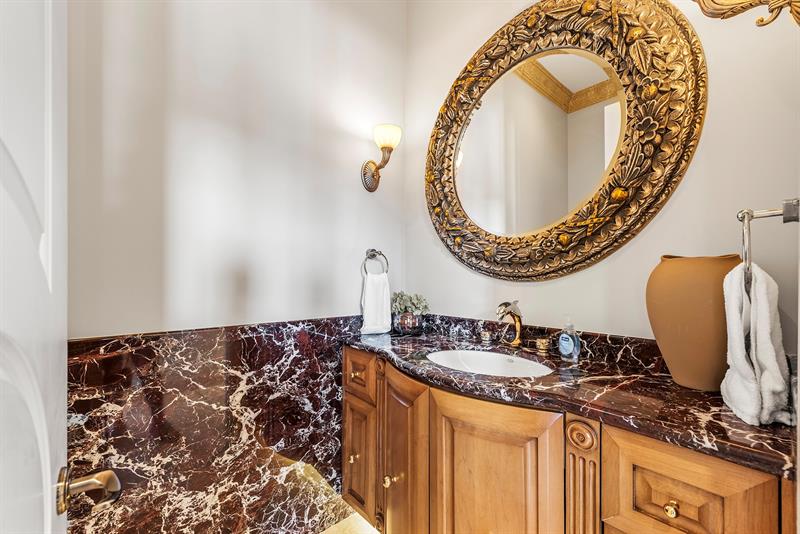 Image 61 of 93 For 3005 19th St