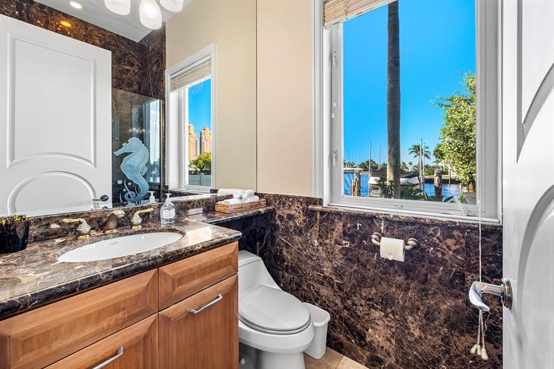 Image 65 of 93 For 3005 19th St