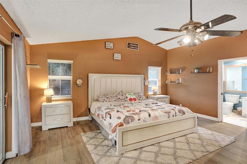 Image 13 of 35 For 5372 Pine Circle