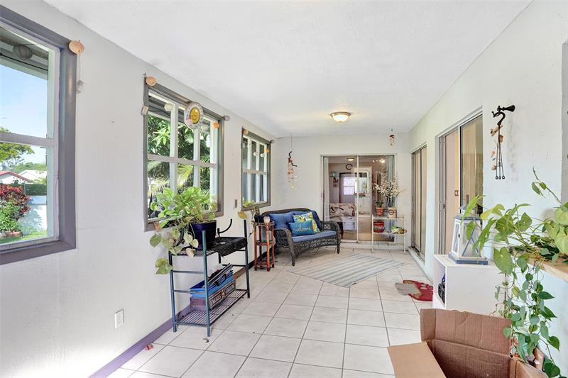 Image 30 of 35 For 5372 Pine Circle