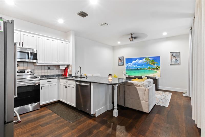 Image 12 of 33 For 4035 Tree Tops Rd