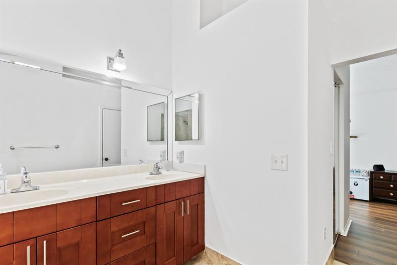 Image 20 of 33 For 4035 Tree Tops Rd