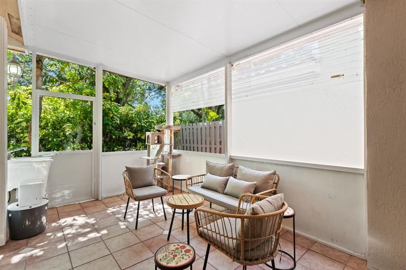 Image 26 of 33 For 4035 Tree Tops Rd