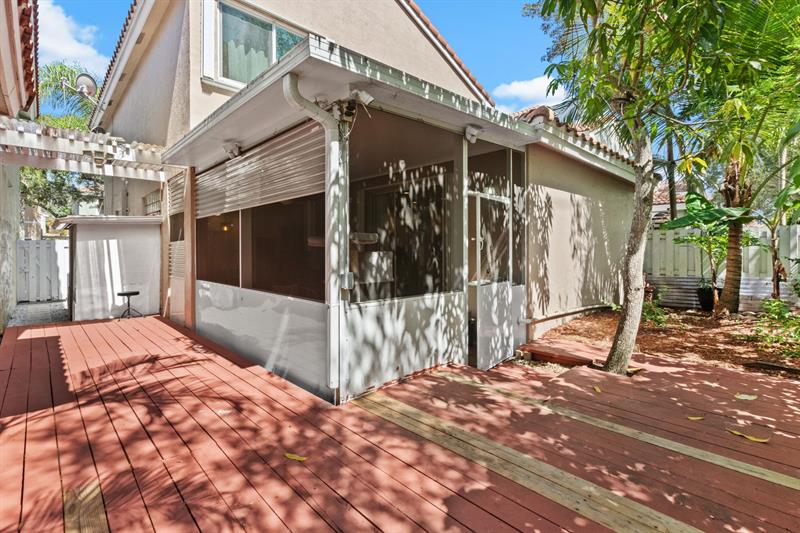 Image 27 of 33 For 4035 Tree Tops Rd