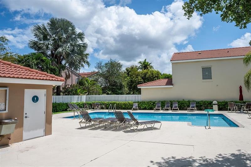 Image 31 of 33 For 4035 Tree Tops Rd