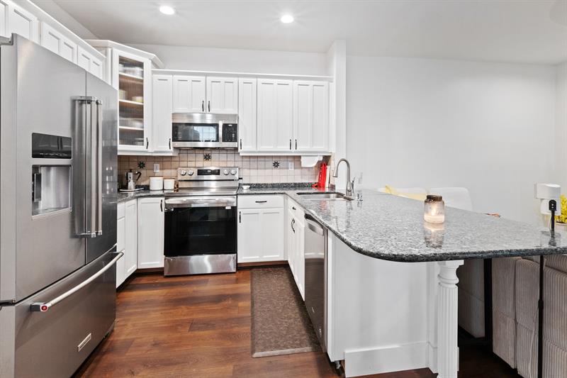 Image 7 of 33 For 4035 Tree Tops Rd