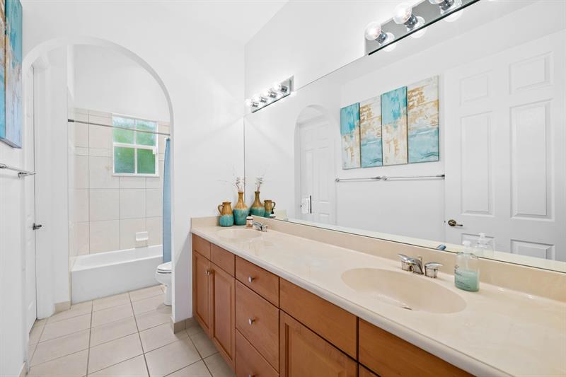 Image 22 of 48 For 7888 112th Way