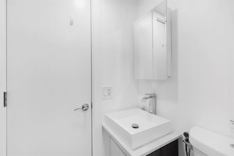 Image 19 of 58 For 1439 Ocean Blvd 215