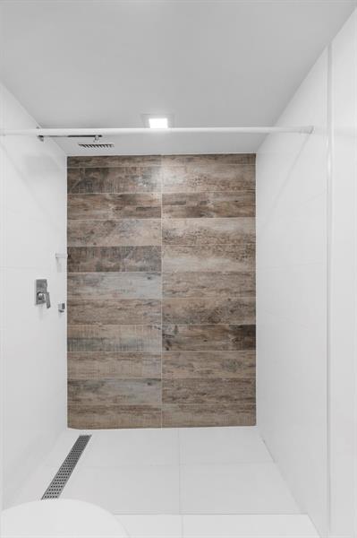 Image 31 of 58 For 1439 Ocean Blvd 215