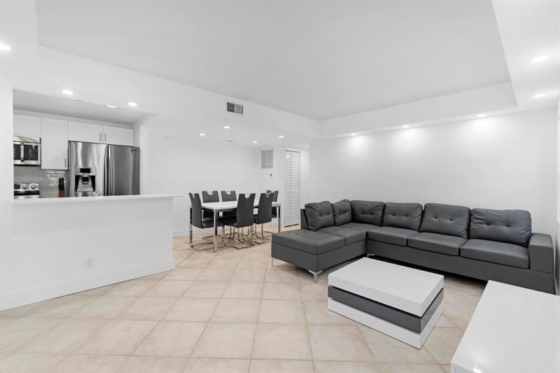 Image 35 of 58 For 1439 Ocean Blvd 215