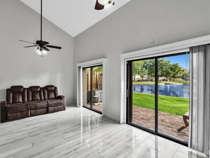 Image 24 of 59 For 4182 Pine Island Rd