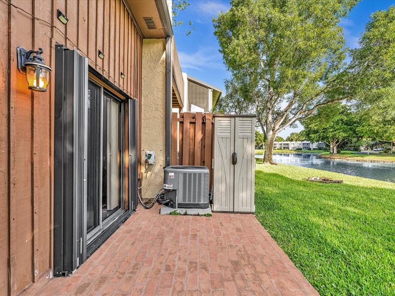 Image 36 of 59 For 4182 Pine Island Rd