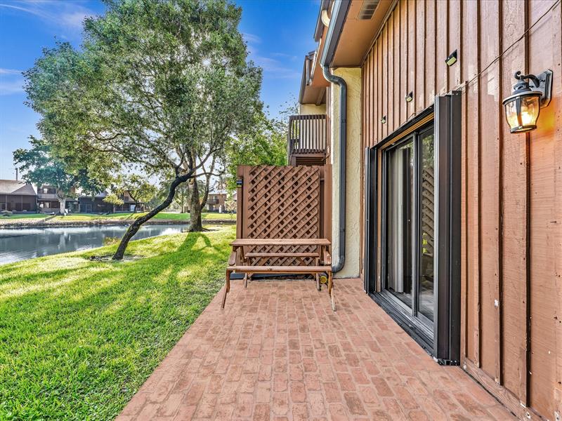 Image 37 of 59 For 4182 Pine Island Rd