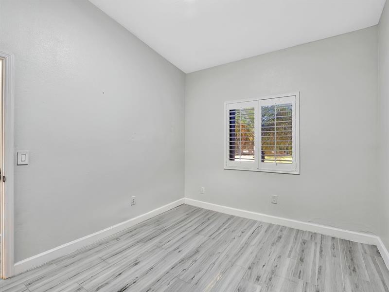 Image 43 of 59 For 4182 Pine Island Rd