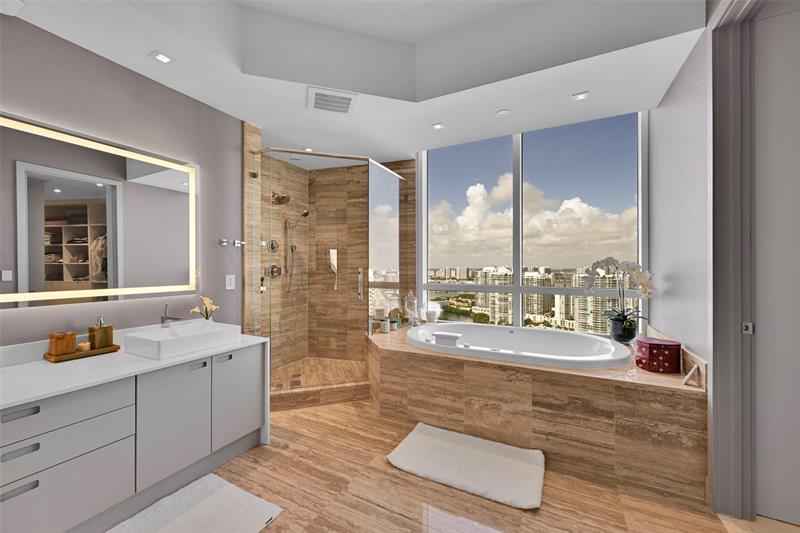 Image 17 of 37 For 16001 Collins Ave  3004