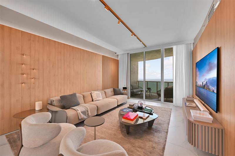 Image 3 of 37 For 16001 Collins Ave  3004