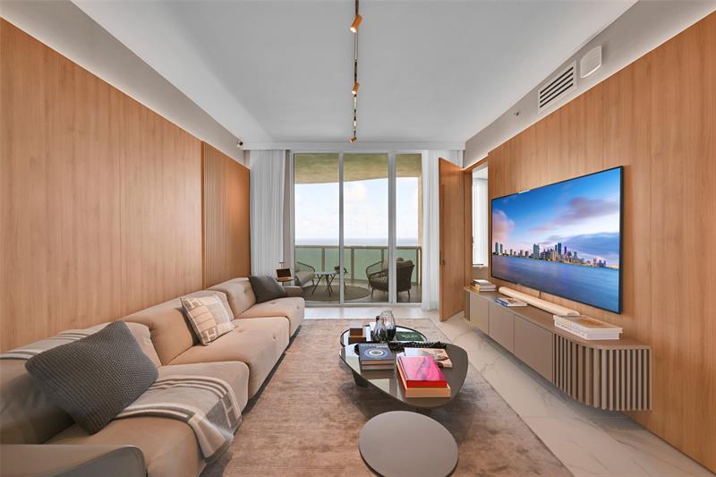 Image 4 of 37 For 16001 Collins Ave  3004